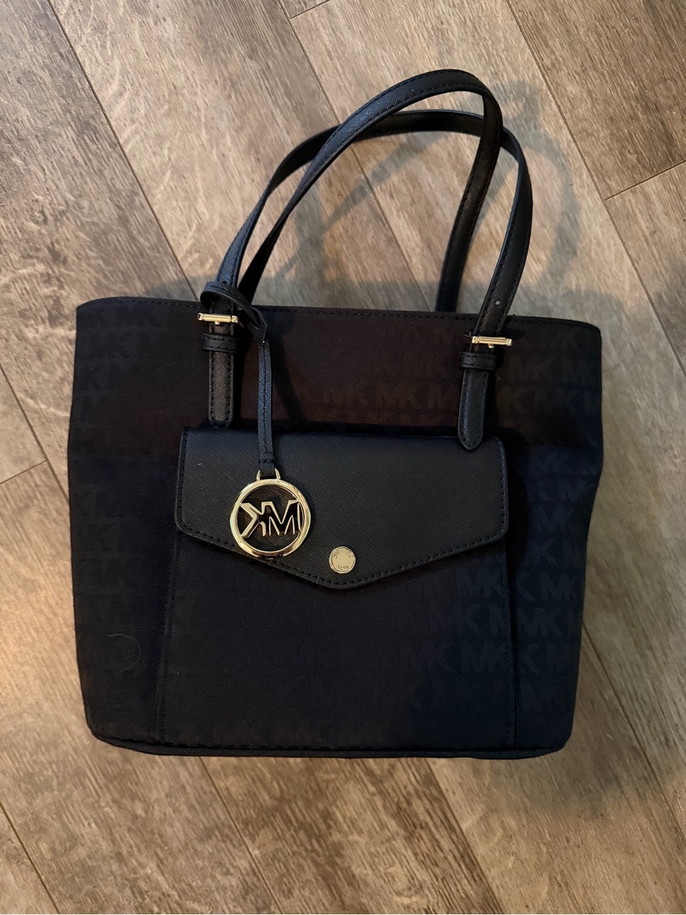Michael Kors Black signatute Tote with Gold Accent NWT
